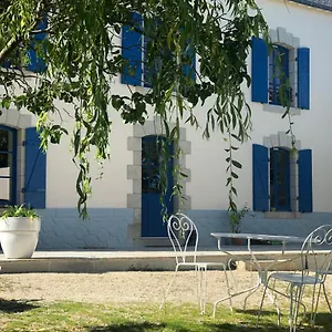Le Clos De Lisa Bed & Breakfast